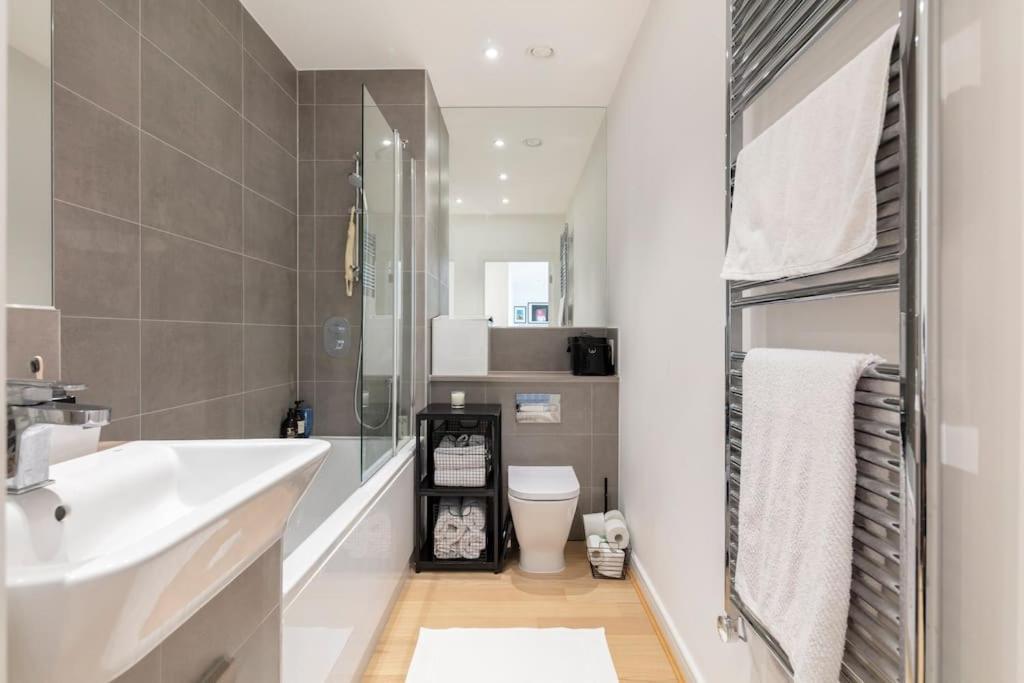Appartamento Cozy Flat In Hip East Londra Esterno foto