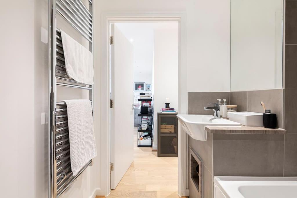 Appartamento Cozy Flat In Hip East Londra Esterno foto